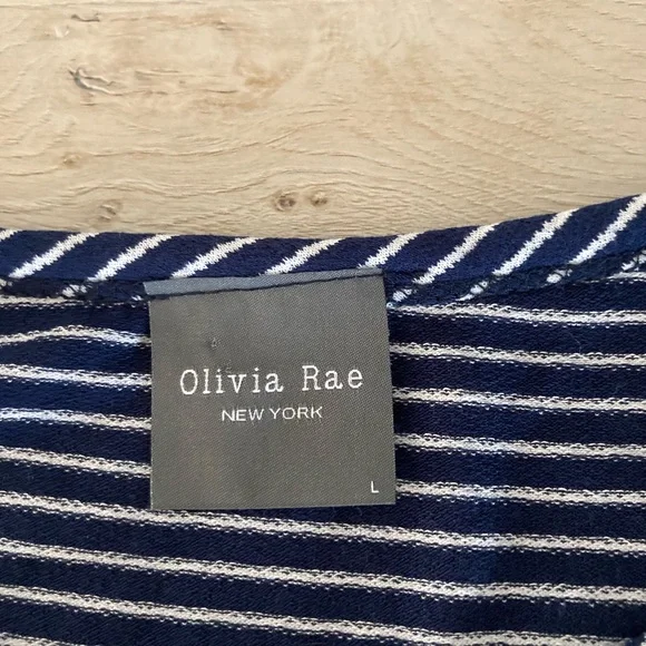 ❌SOLD Olivia Rae Navy Striped Top - Picture 6 of 7